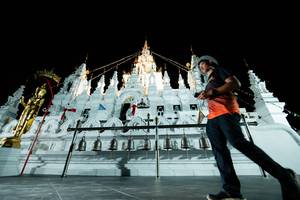 BIB: 
                            <button type="button" onclick="openModal(22454320)" class="btn btn-primary btn-sm float-right btn-popup" data-toggle="modal" data-target=".modal-high-quality">
                        <i class="fas fa-shopping-cart"></i> Add to Cart
                    </button>
                                            <button type="button" onclick="isThisMe(22454320, true)" class="btn btn-success btn-sm float-right btn-popup btn-isme hidden" data-toggle="tooltip" data-placement="bottom" title="นี่คือรูปของคุณใช่ไหม คลิกที่นี่เพื่อเอาเข้าอัลบั้ม">
                        <i class="fas fa-plus"></i> Add to album
                    </button>
                    <button type="button" onclick="isThisMe(22454320, false)" class="btn btn-warning btn-sm float-right btn-popup btn-isnotme hidden">
                        <i class="fas fa-ban"></i> Remove from album
                    </button>